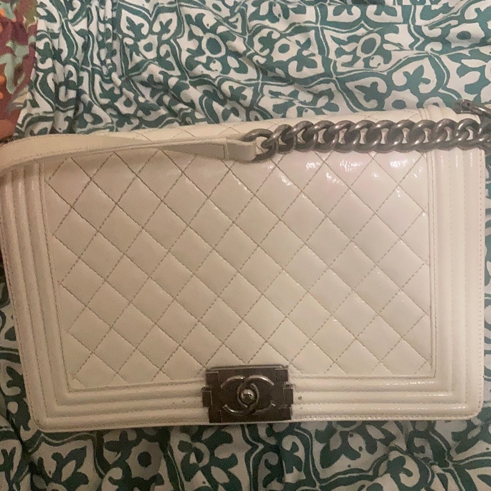 White medium boy Chanel bag